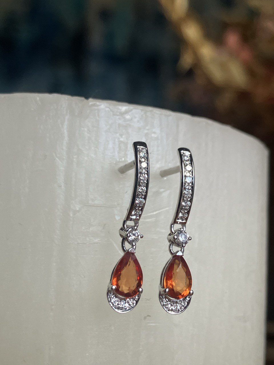 Pendientes de Diamantes Naturales y Zafiros Naranjas